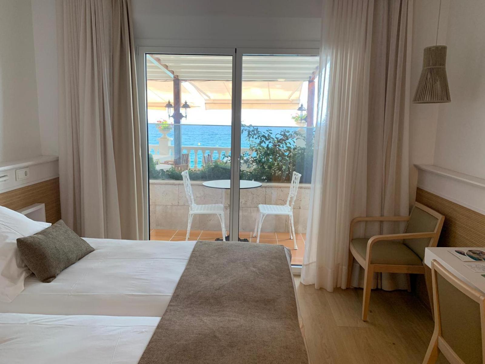 Chambre Double Deluxe Avec Balcon - Rez-de-Chaussée - Vue sur Mer